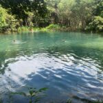 beleza-natural-da-‘lagoa-azul’-atrai-visitantes-em-luzimangues;-area-ainda-nao-e-regulamentada