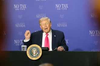 trump-afirma-que-xi-esta-“muito-satisfeito”-com-reabertura-de-ormuz