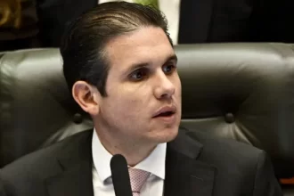 motta-diz-que-apoia-derrubada-de-vetos-de-lula-ao-projeto-da-reducao-de-penas-do-8/1