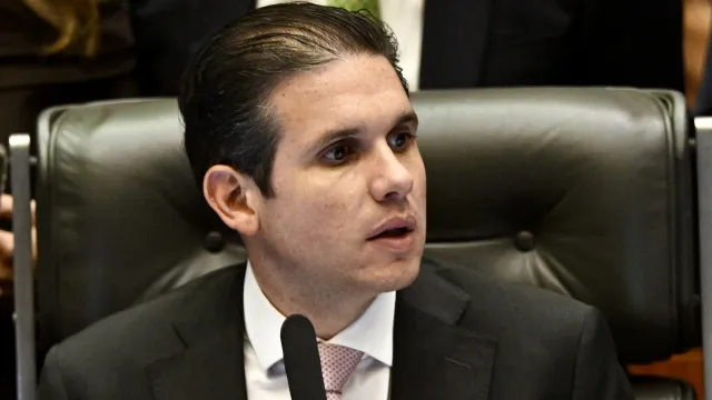 motta-diz-que-apoia-derrubada-de-vetos-de-lula-ao-projeto-da-reducao-de-penas-do-8/1