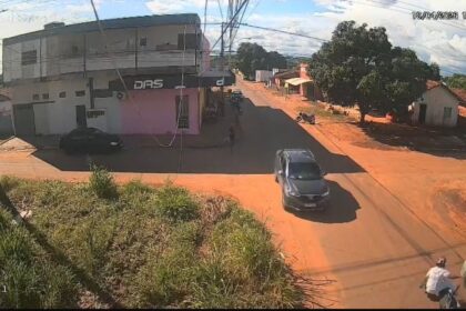 motociclista-morre-apos-bater-em-porta-de-carro-e-ser-atropelado-por-picape-em-araguaina