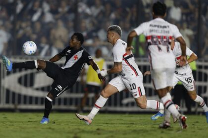 vasco-sai-atras,-mas-reage-no-segundo-tempo-e-vence-de-virada-o-sao-paulo,-em-sao-januario,-pelo-brasileiro