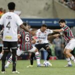 bola-de-cristal-indica-maior-chance-de-empate-entre-santos-e-fluminense;-vitoria-do-tricolor-e-resultado-menos-provavel