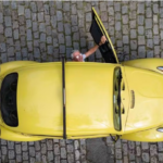 tres-decadas-apos-sair-de-linha,-fusca-segue-simbolo-de-paixao-e-chama-atencao-nas-ruas-do-rio