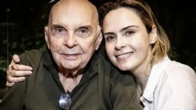 morre-pai-de-ana-paula-renault,-e-familia-decide-nao-avisa-la