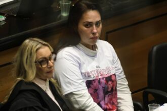 monique-medeiros-se-entrega-a-policia-e-volta-a-ser-presa