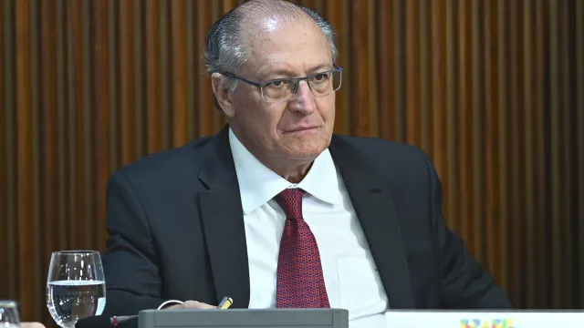 alckmin-recorre-a-ganho-de-produtividade-com-mais-tecnologias-para-justificar-fim-da-6×1