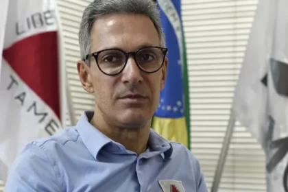 zema-reforca-criticas-ao-stf-apos-reacao-de-gilmar-e-diz-que-tribunal-e-incendiario