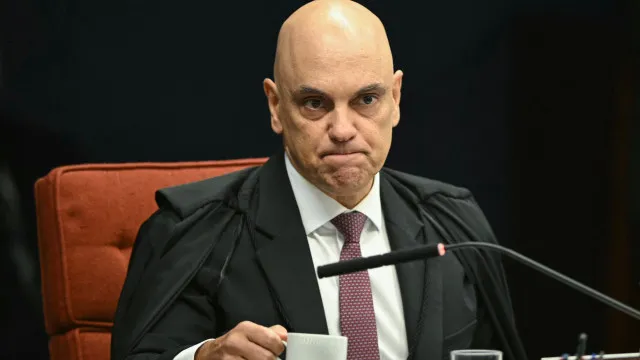 moraes-manda-prender-ex-diretor-da-prf-e-outros-quatro-condenados-por-trama-golpista