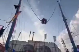 corda-de-atracao-rompe-e-deixa-quatro-pessoas-suspensas-na-espanha;-video