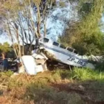 aviao-com-mais-de-r$-15-milhoes-cai-no-paraguai-e-e-saqueado-por-moradores