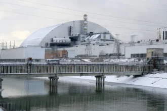 ue-exige-que-russia-“cesse”-ataques-contra-instalacoes-nucleares