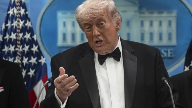 trump-diz-que-motivo-dos-disparos-nao-esta-claro-e-que-atirador-e-‘lobo-solitario’