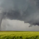 tornados-atingem-texas-e-deixam-dois-mortos,-feridos-e-rastro-de-destruicao