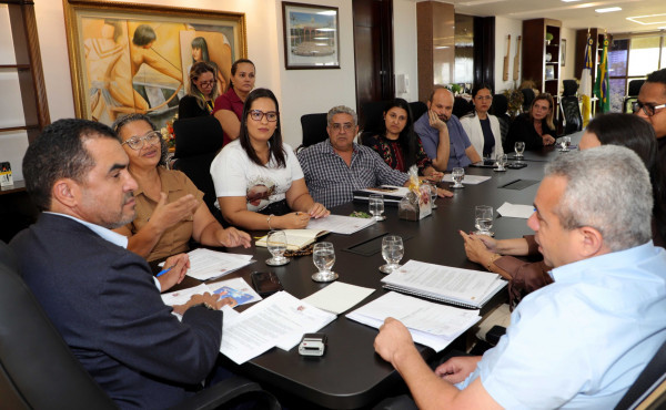 governo-do-tocantins-reforca-dialogo-para-impulsionar-o-turismo-religioso-e-apoiar-a-beatificacao-do-padre-luso-–-secom-to