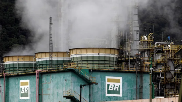 acidente-em-refinaria-da-petrobras-em-minas-deixa-trabalhador-gravemente-ferido