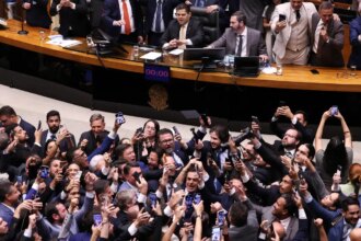 congresso-derruba-parte-de-veto-do-presidente-lula-ao-pl-da-dosimetria