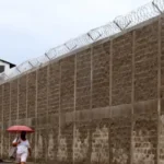 cinco-presos-fogem-da-penitenciaria-estadual-de-alcacuz,-no-rn,-durante-fortes-chuvas
