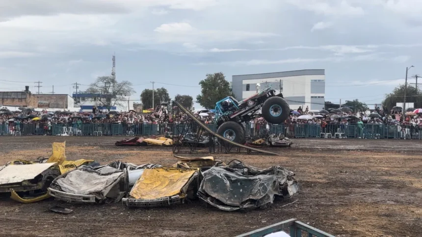 acidente-com-‘monster-truck’-deixa-dois-mortos-e-37-feridos-na-colombia