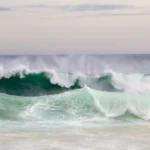 ressaca-atinge-o-rio-de-janeiro-com-ondas-de-ate-3-metros;-veja-a-previsao-do-tempo