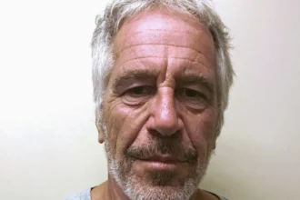 juiz-federal-dos-eua-divulga-suposta-carta-de-suicidio-de-jeffrey-epstein