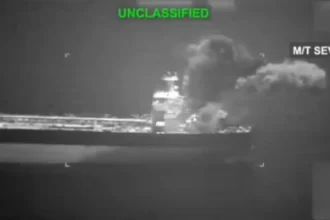 video:-eua-atacam-dois-petroleiros-iranianos.-“violavam-bloqueio-dos-eua”
