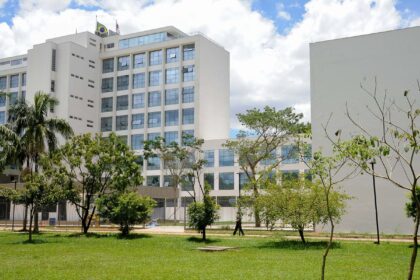 pm-desocupa-estudantes-da-reitoria-da-usp