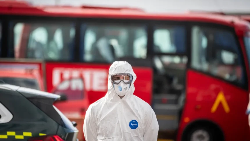 hantavirus:-as-imagens-da-operacao-“inedita”-no-cruzeiro-em-tenerife