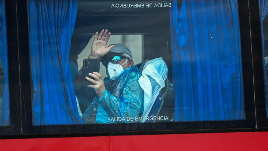 duas-pessoas-retiradas-de-navio-testam-positivo-para-o-hantavirus