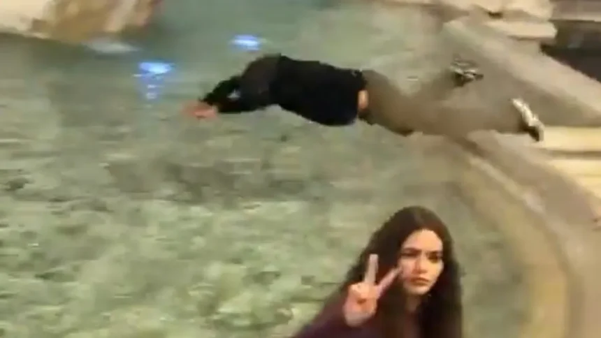 video:-turista-e-preso-na-italia-apos-mergulhar-na-fontana-di-trevi