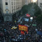 marcha-universitaria-protesta-contra-cortes-de-milei
