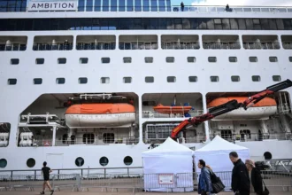 norovirus?-um-morto-e-1.700-pessoas-confinadas-em-navio-em-bordeaux
