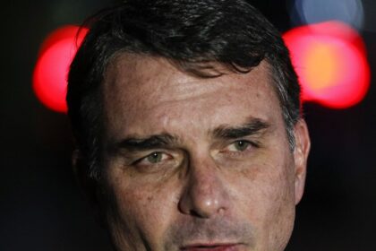 deputados-pedem-cpi-do-master-e-apuracao-de-elo-entre-flavio-e-vorcaro