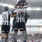 botafogo-vence-corinthians-pelo-brasileirao-com-tres-de-arthur-cabral