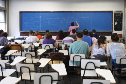 moraes-vota-favoravelmente-em-julgamento-no-stf-sobre-piso-nacional-dos-professores