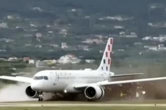aviao-derrapa-e-sai-da-pista-durante-decolagem-na-croacia