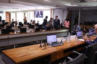 senado-adia-votacao-da-pec-que-da-autonomia-financeira-ao-bc