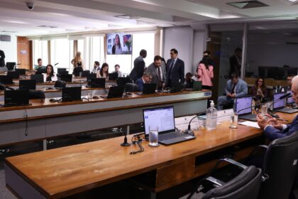 senado-adia-votacao-da-pec-que-da-autonomia-financeira-ao-bc