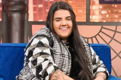 cantora-yasmin-santos-desabafa-sobre-fim-de-noivado-com-influenciadora