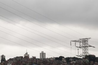 fim-de-semana-sera-de-temporal-no-sudeste-e-chuva-intensa-no-norte