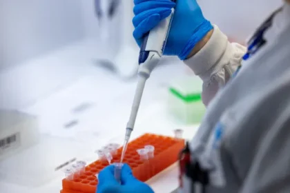 deteccao-de-variantes-de-coronavirus-no-esgoto-pode-antecipar-alta-de-internacoes-por-covid