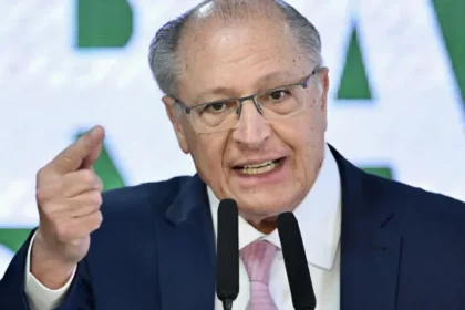 alckmin-afirma-que-ideia-de-fim-da-jornada-6×1-nao-tem-relacao-com-as-eleicoes