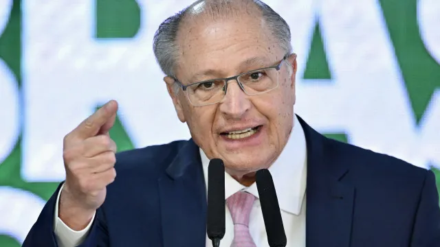 alckmin-afirma-que-ideia-de-fim-da-jornada-6×1-nao-tem-relacao-com-as-eleicoes
