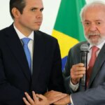 lula-comemora-acordo-com-hugo-motta-para-o-fim-da-escala-6×1