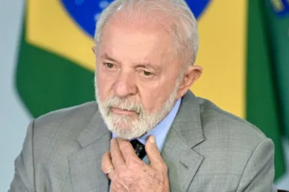 lula-omitiu-ate-de-amigos-que-precisaria-de-radioterapia-e-tenta-mostrar-vitalidade-para-eleicao