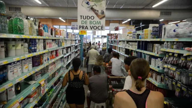 previa-da-inflacao-varia-0,62%,-influenciada-por-alimentacao-e-bebidas