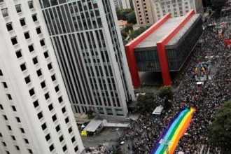 parada-lgbt+-de-sao-paulo-enfrenta-desafios-e-ameaca-deixar-as-ruas