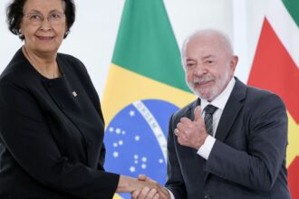 lula-comemora-aprovacao-do-fim-da-escala-6×1-na-camara