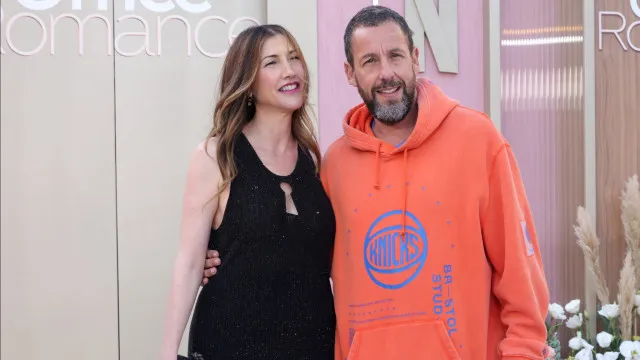 desleixado?-adam-sandler-e-criticado-por-escolha-de-look-em-estreia