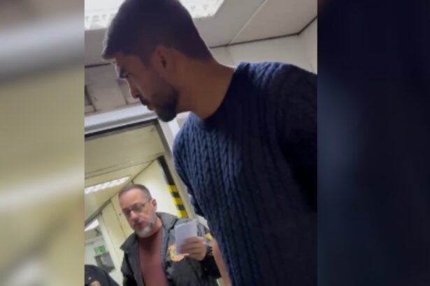 entenda-o-caso-do-prefeito-do-to-retirado-de-aviao-pela-pf-apos-impasse-em-aeroporto